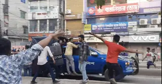 আইভীকে বহনকারী পুলিশের গাড়িতে হামলা, মামলা দায়ের